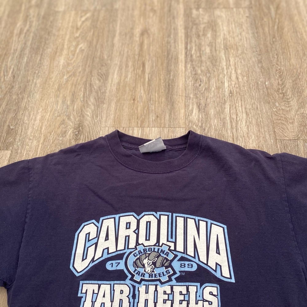 J. America womens t shirt Carolina Tar Heels - Picture 3 of 4